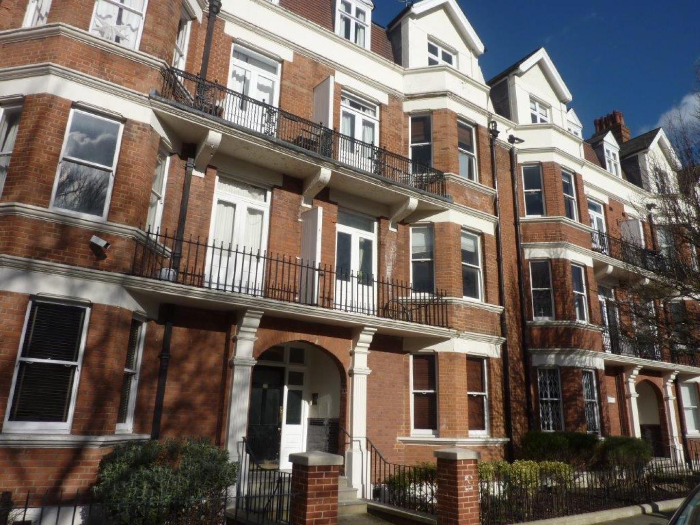 			3 Bedroom, 1 bath, 1 reception Flat			 Delaware Mansions, MAIDA VALE